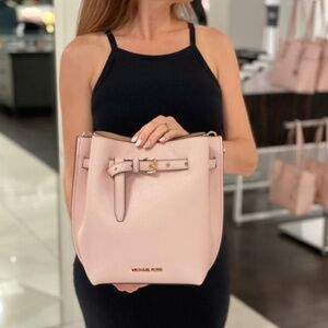 Michael Kors Emilia Pebbled Leather Bucket Bag NWT